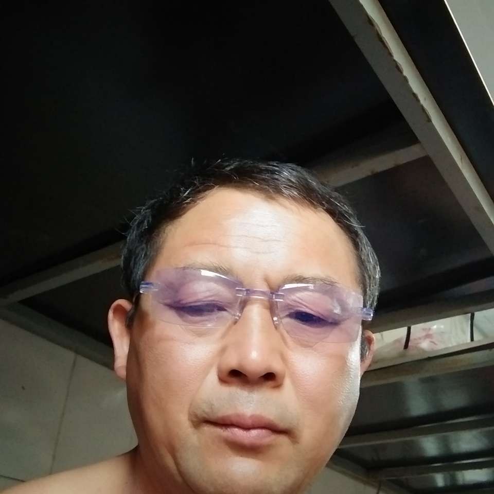 淡定电灯胆喻哥的照片