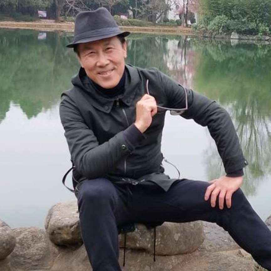 寒冷爱水影的照片