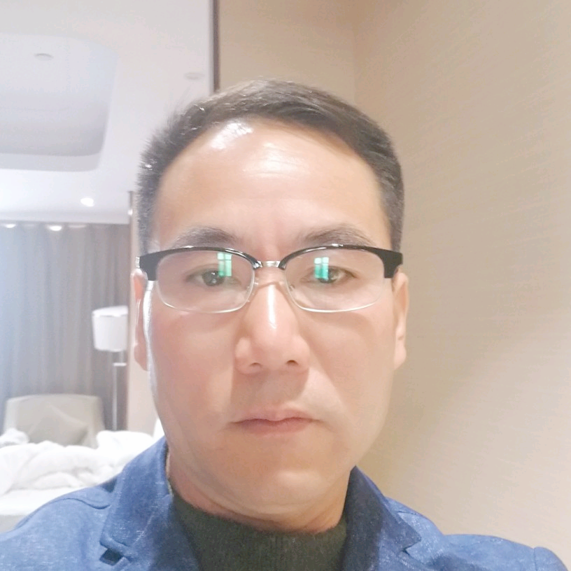 俊秀红尘的照片