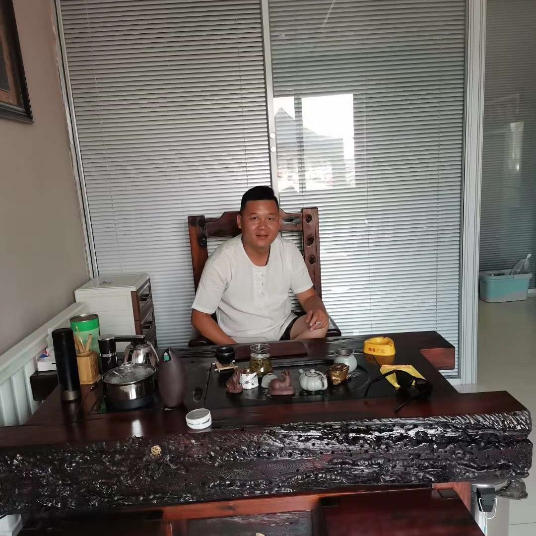 就爱抽华子的照片