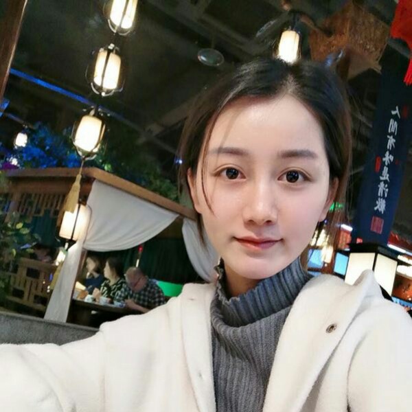 素衣白纱你可愿意的照片