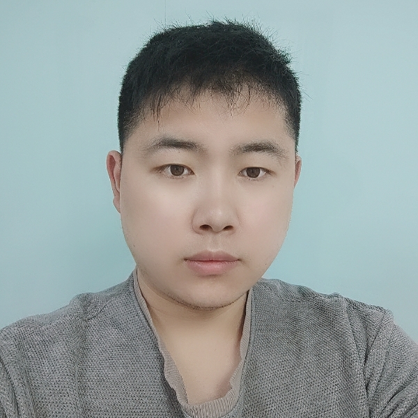 风中蓝月亮的照片