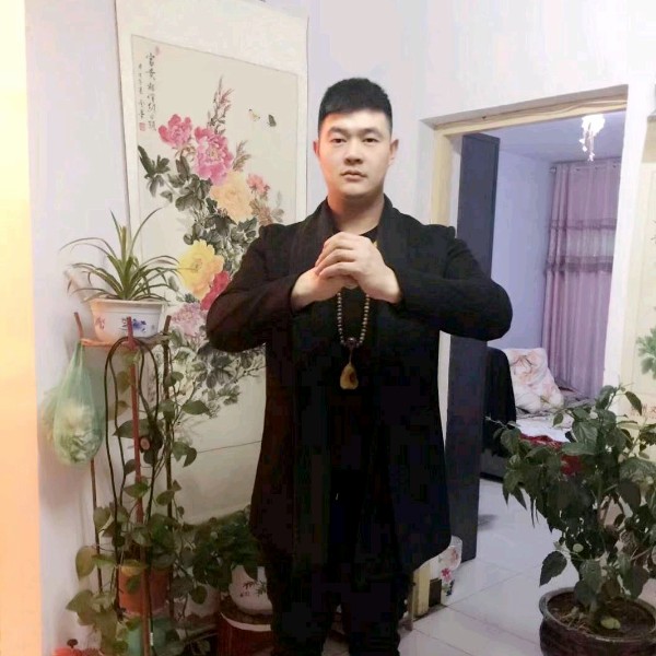 长情泪了月光的照片