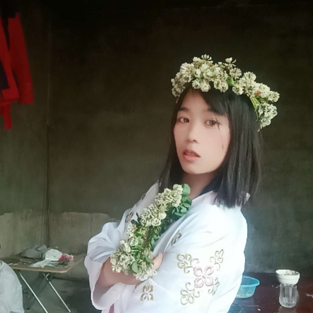 艳艳的照片