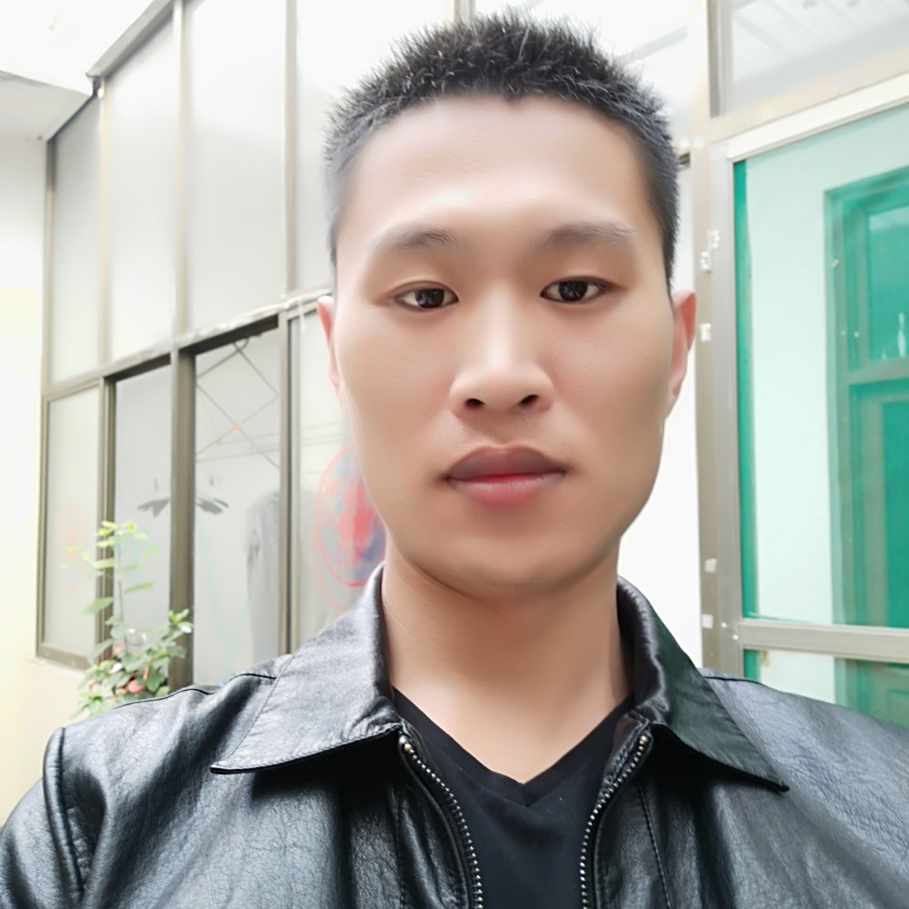 平淡巨人的照片