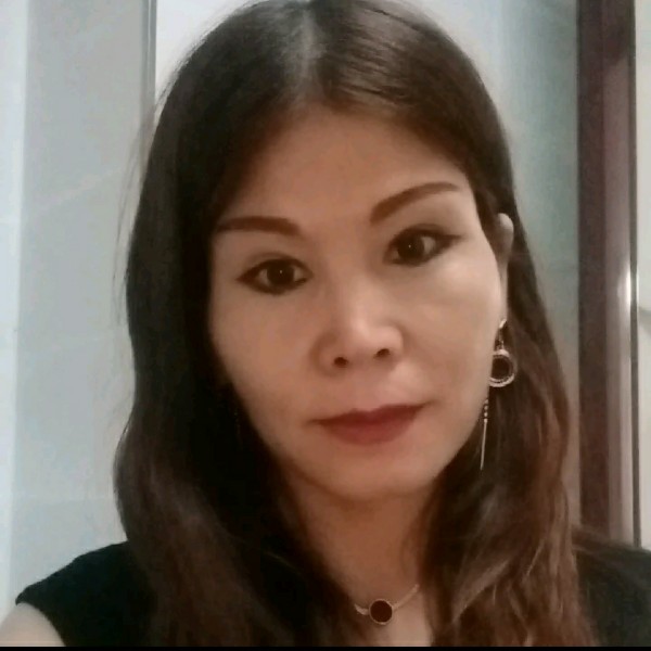 侯缌彤妈妈的照片