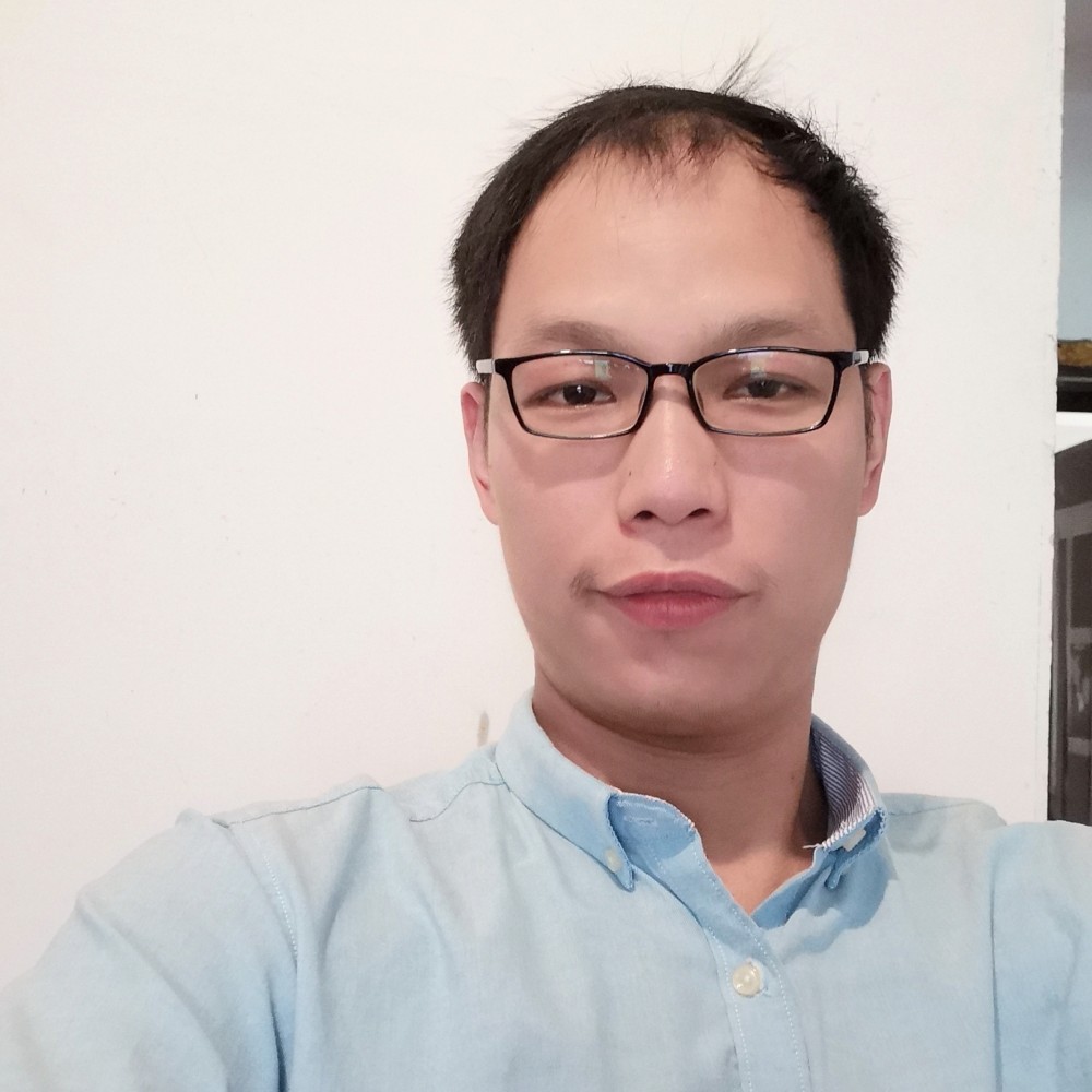 诚聘老婆的照片