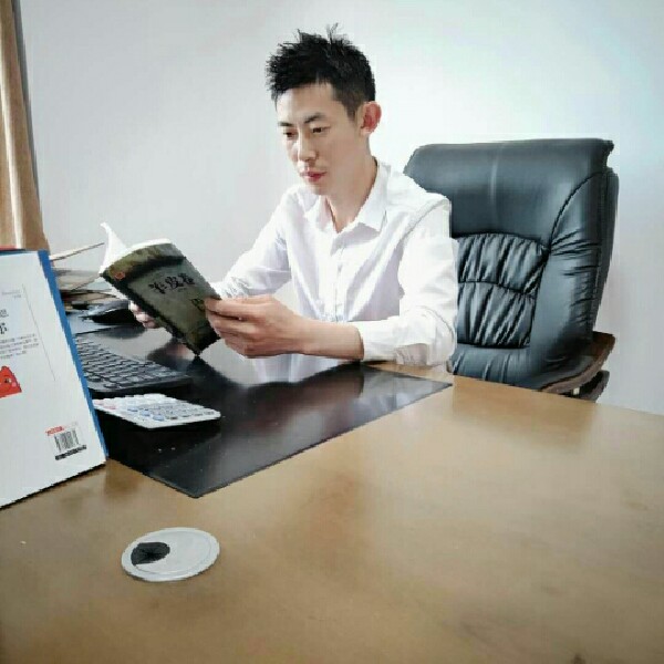 羽毛爱恋沉默的照片