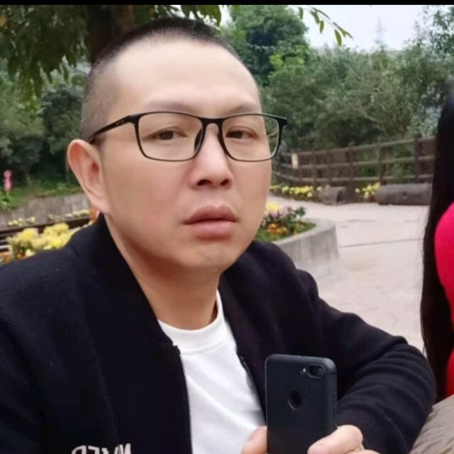 黯然演变身影的照片