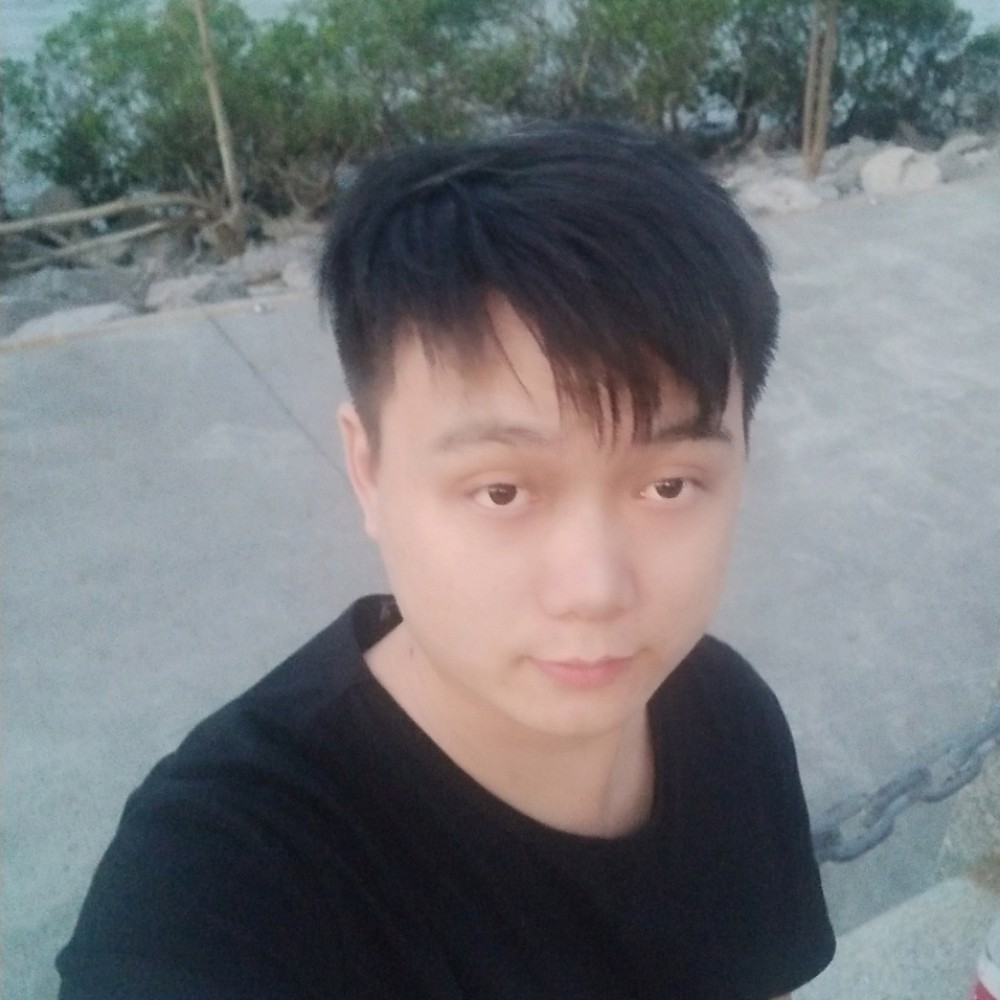 柔弱泪了灰狼的照片