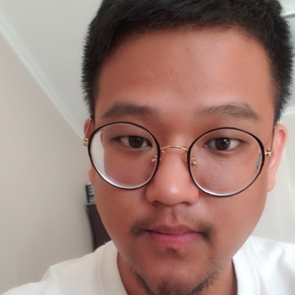 四等人马润的照片