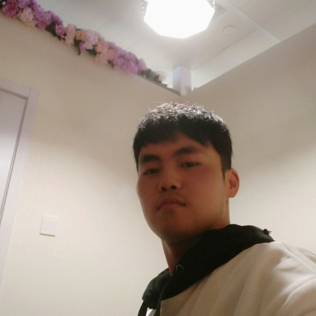 黑裤演变稳重的照片
