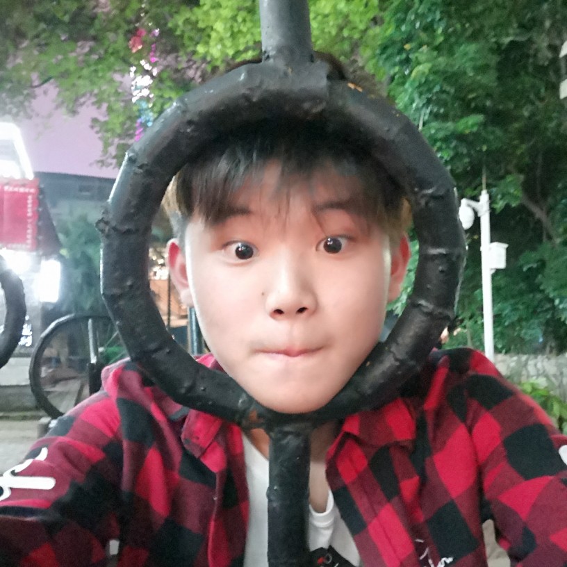 汤承谕的照片