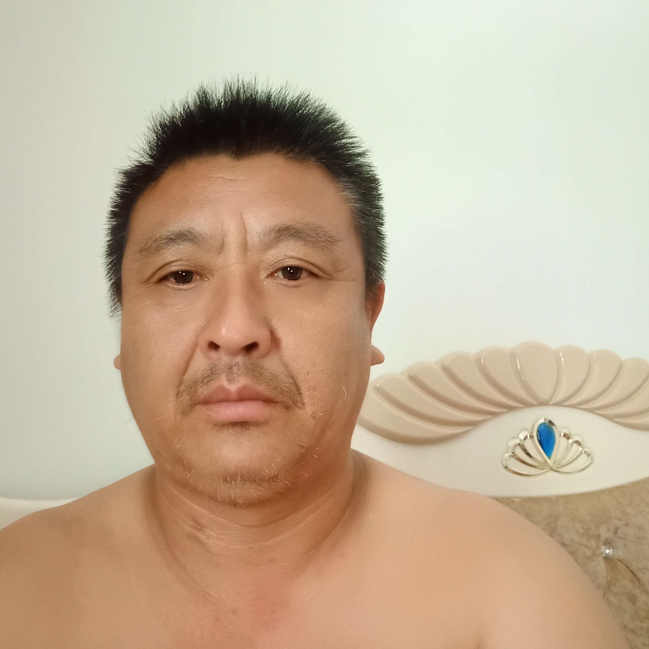 悲凉蹁跹月亮的照片