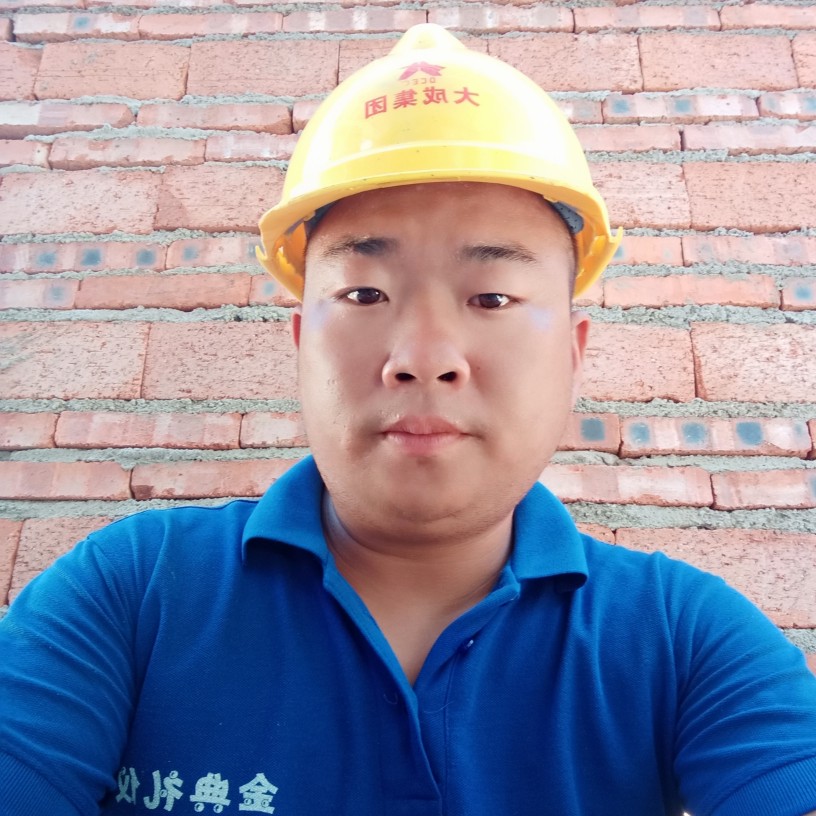 电焊工小蓝的照片