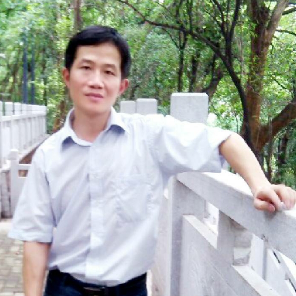 阳光狼的照片