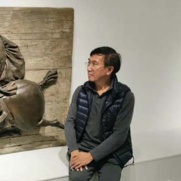 嘘一公的照片