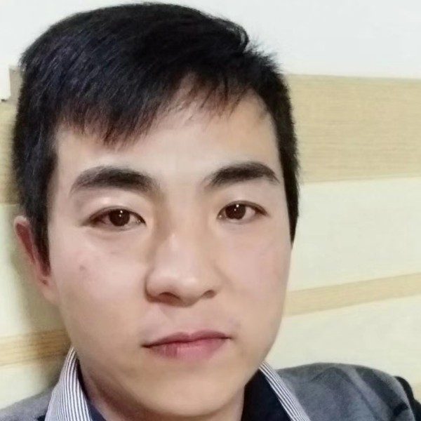 春天漫步幸福的照片