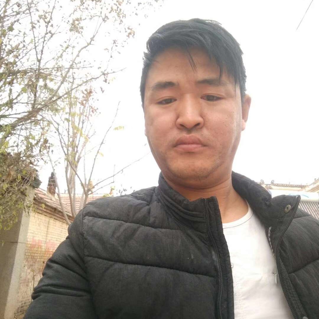 宝贝哭泣的照片