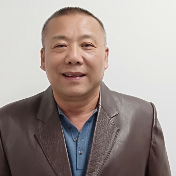 英前的照片