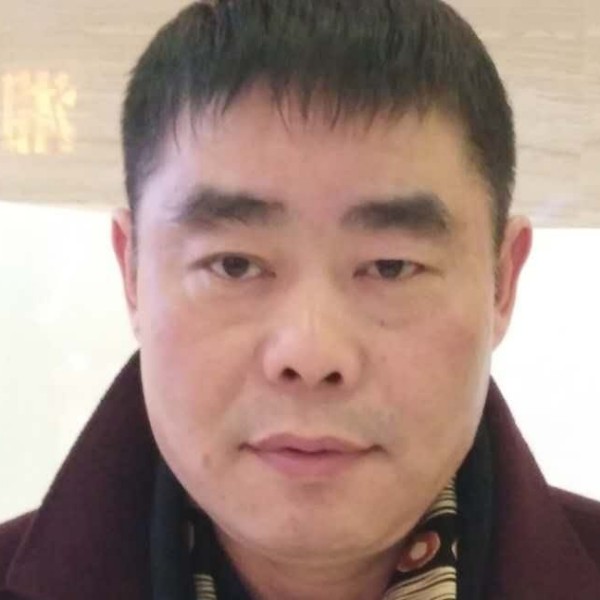 光亮碧影的照片