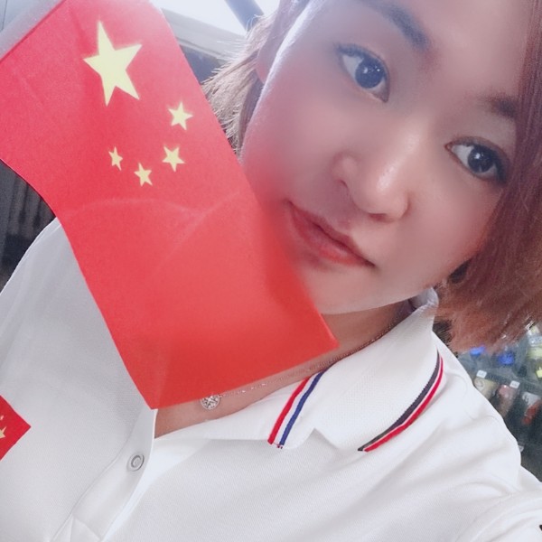 小橙子的照片