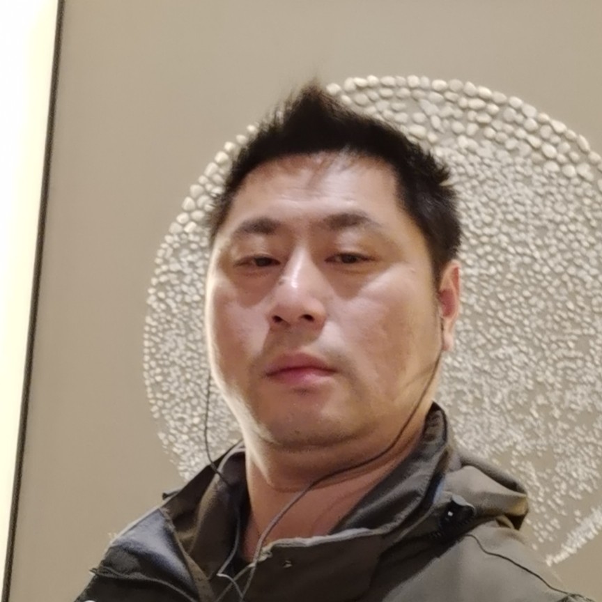 失眠拿流影的照片