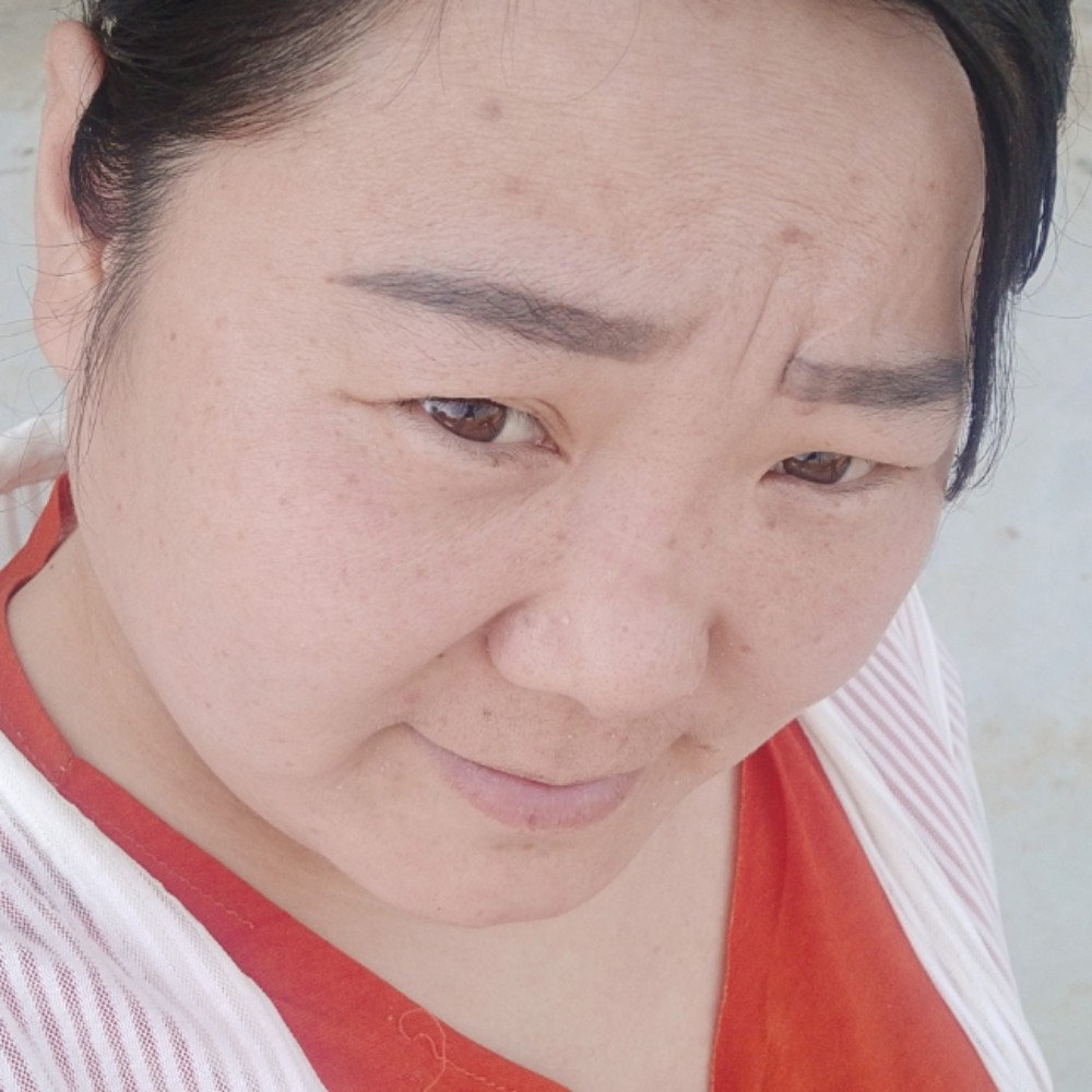 忧心的香烟的照片