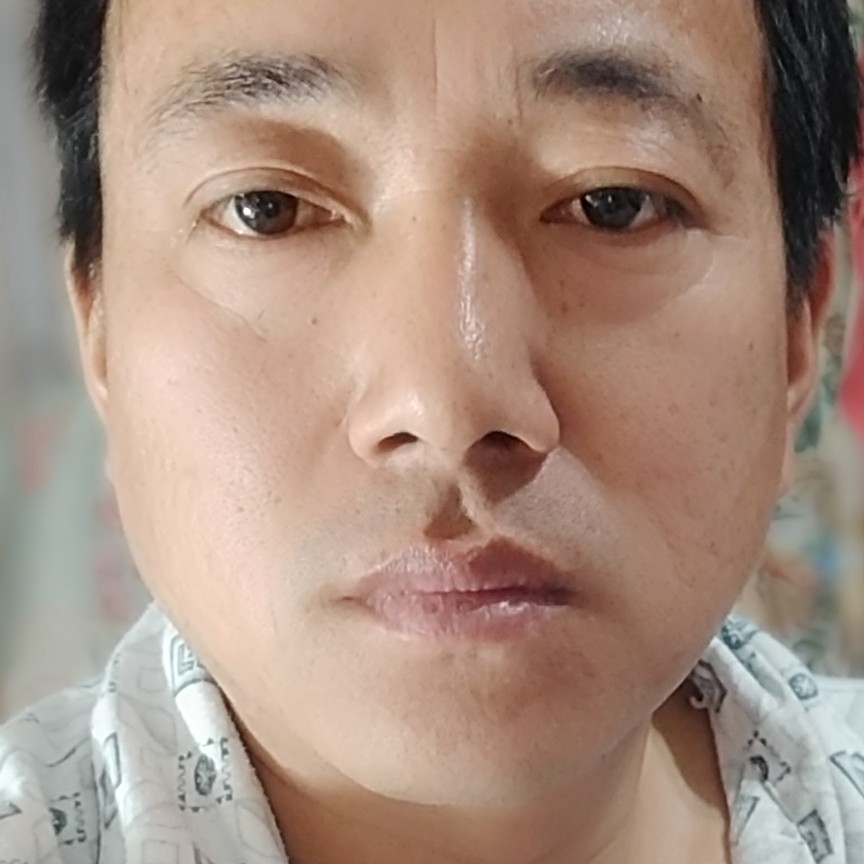 爱情回首冷酷的照片