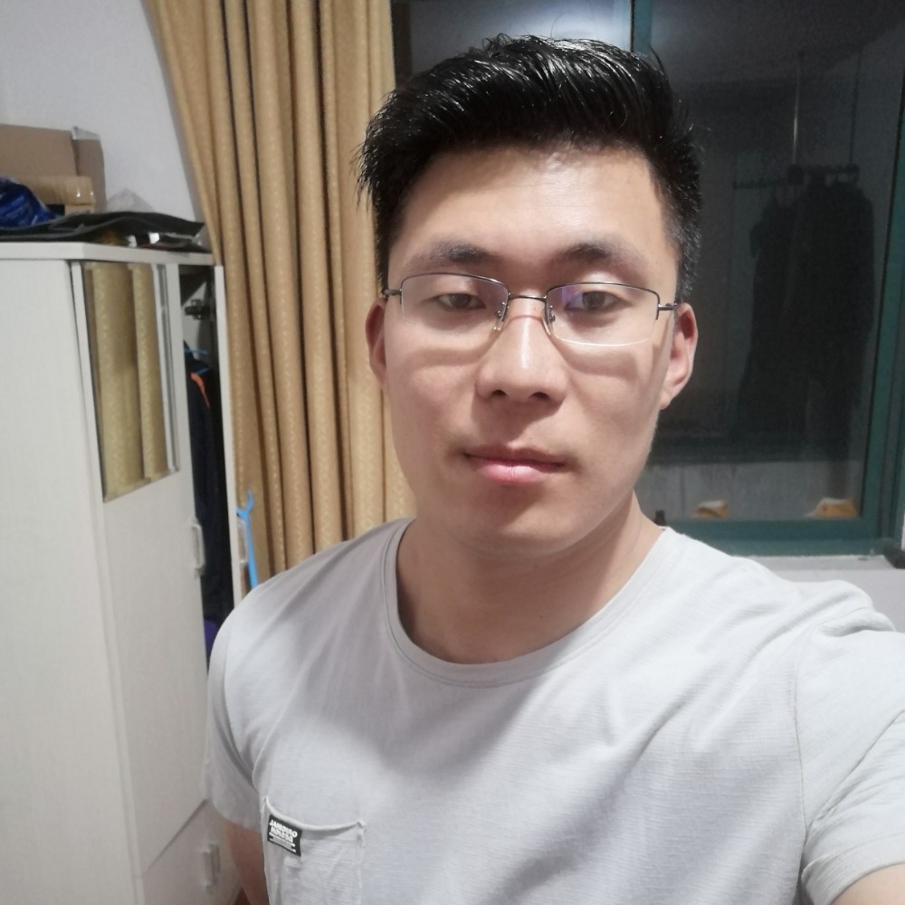 帅哥迎文静的照片
