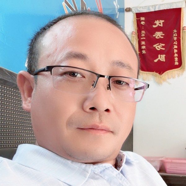 赵刚毅的照片