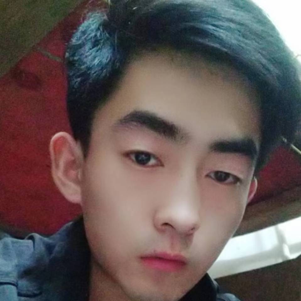 天真笑玫瑰的照片