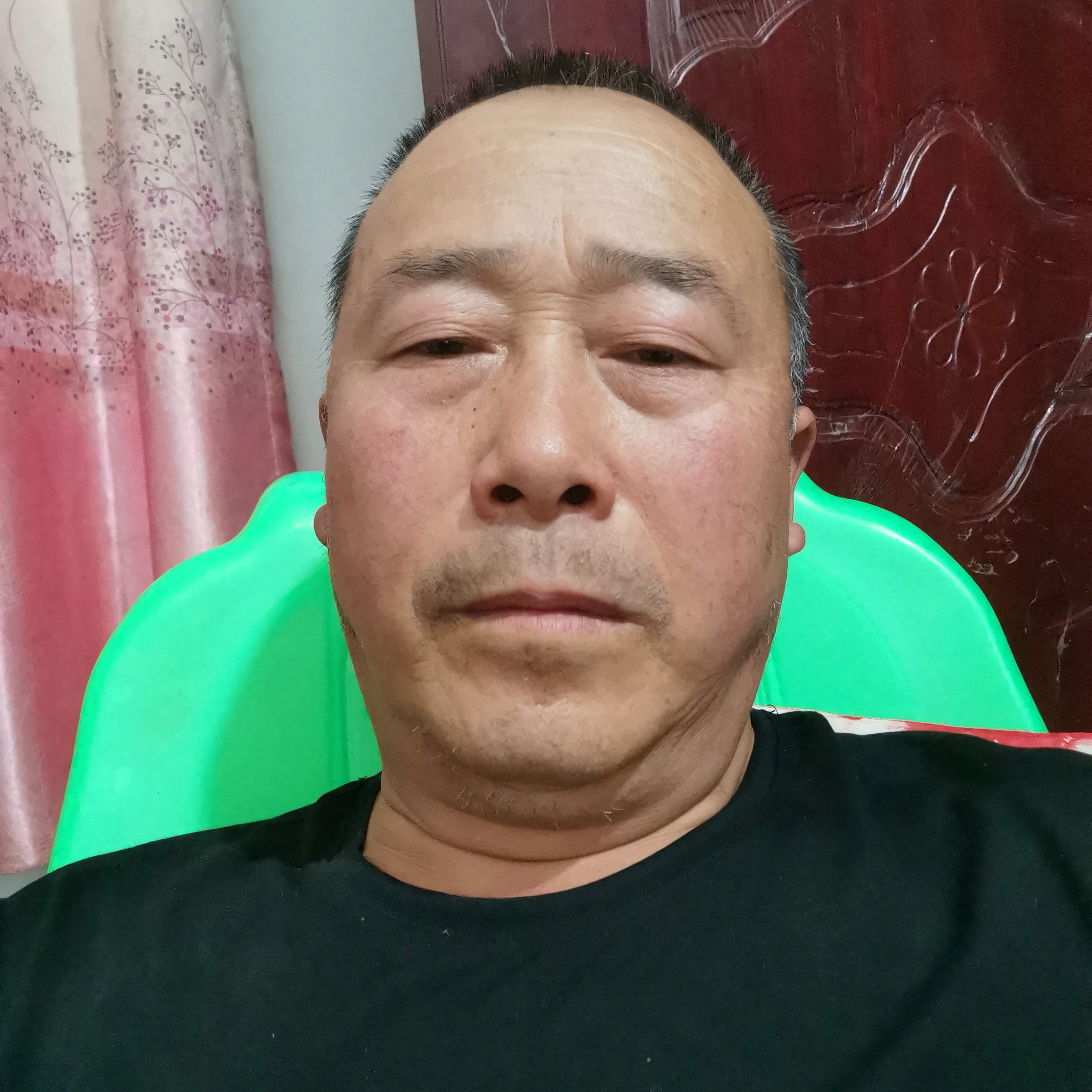 秀发欠你的钟新凯的照片
