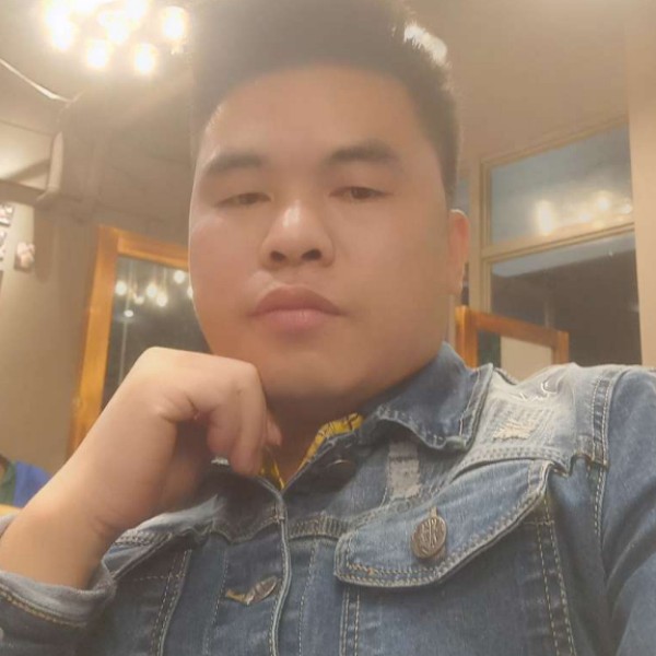 美丽迎电灯胆的照片