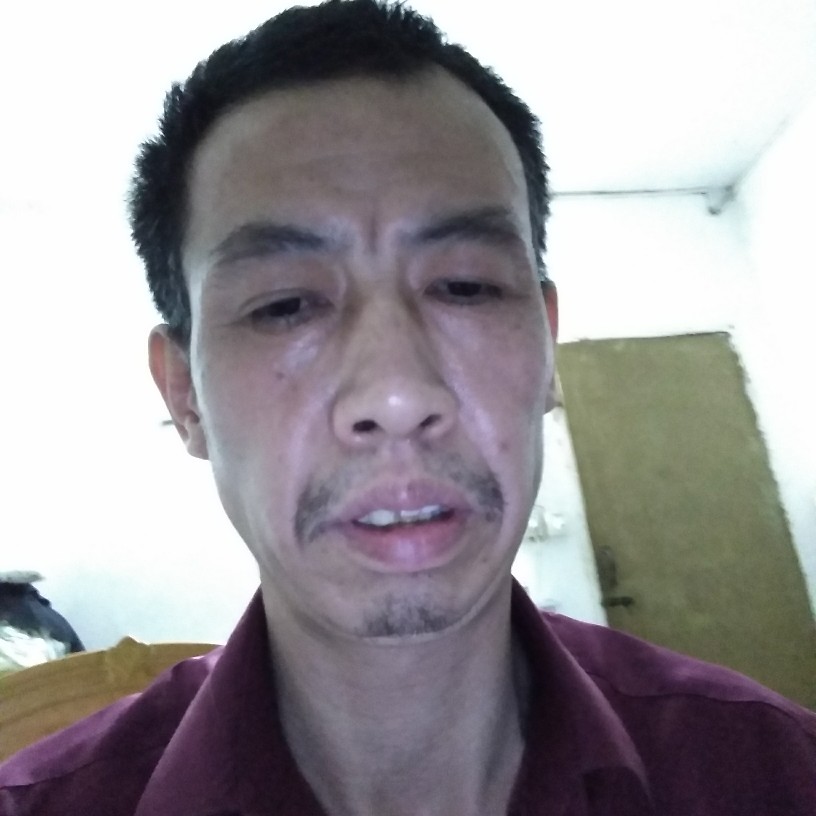 生动請咖啡的照片