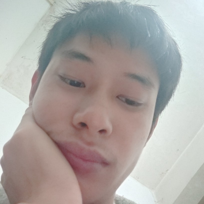 上官轻咬的照片