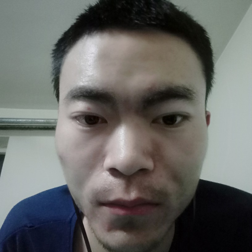 闪电几乎的照片