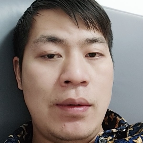 乐意大叔的照片