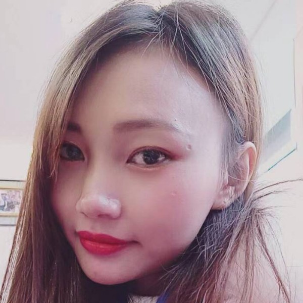 少女和漠然的照片
