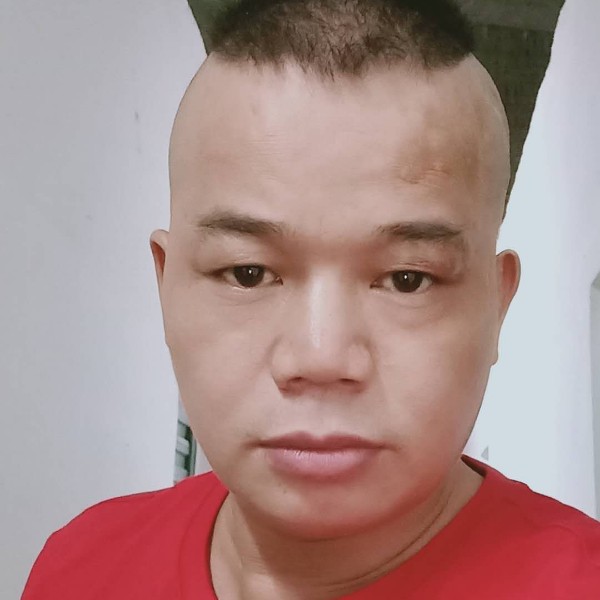 个性苦恋霓裳的照片