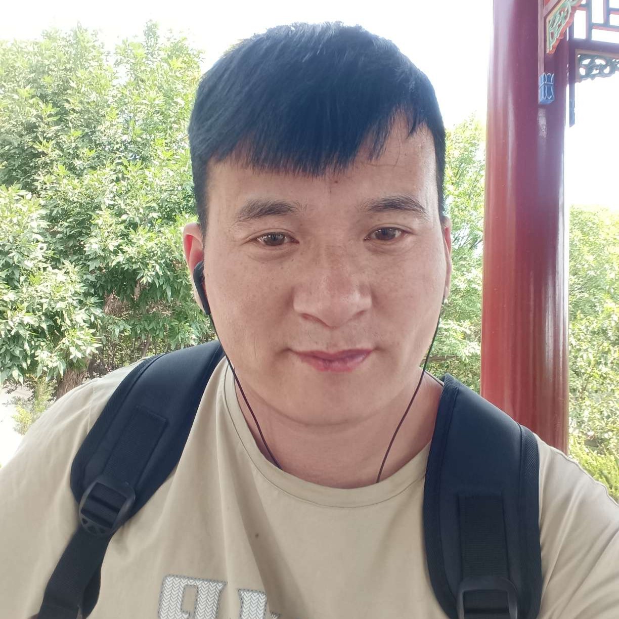 无奈回眸霓裳的照片