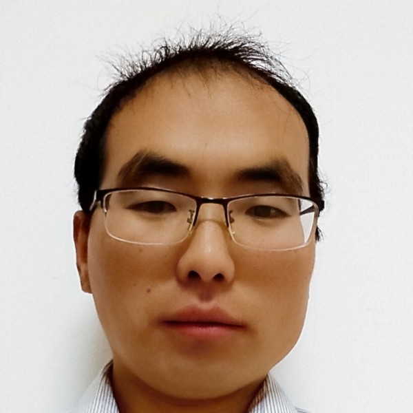 等着脱单的大叔的照片