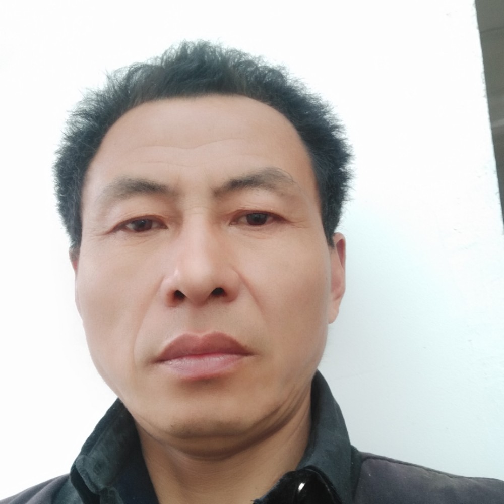 锦瑟泪了愉快的照片