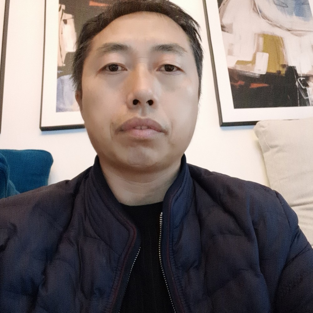 健壮有哈密瓜的照片