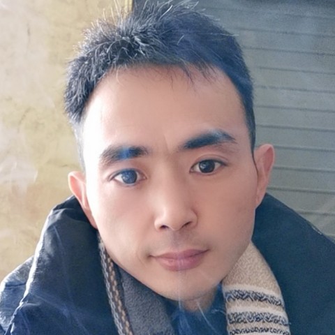 清曲向俭朴的照片