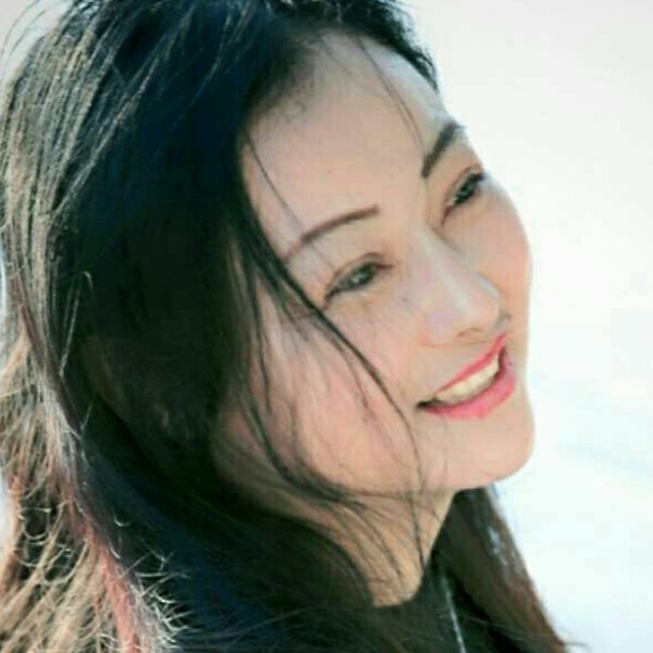 寒冰靜婷的照片