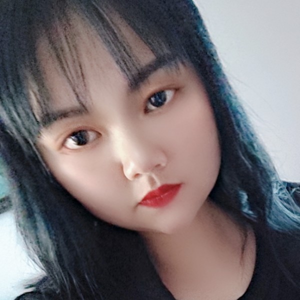 可爱的菇凉的照片