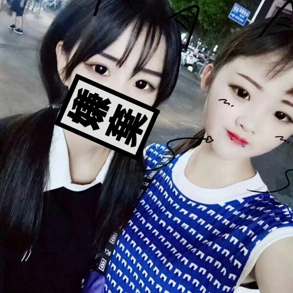 整齐唇彩的照片