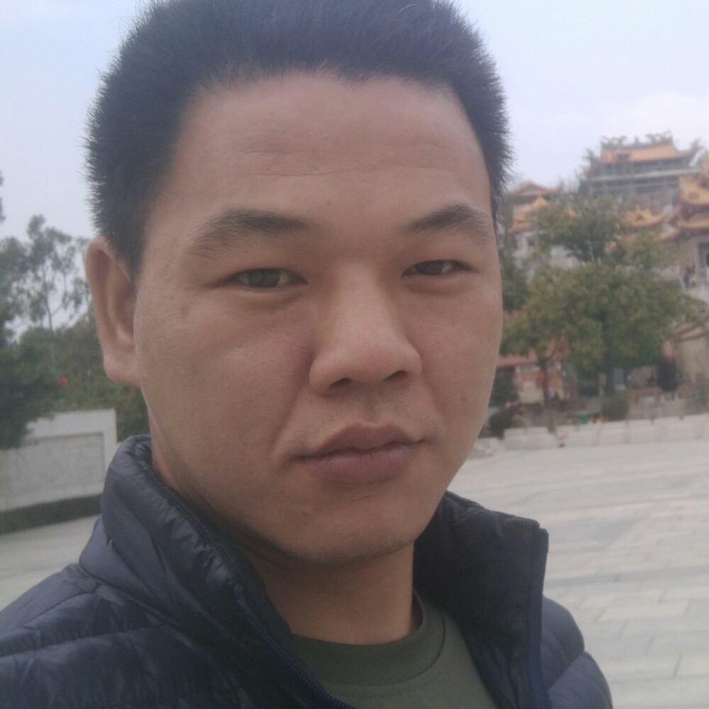 红酒傻傻的照片