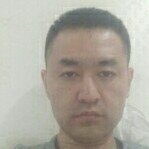 奔跑的蚂蚱的照片
